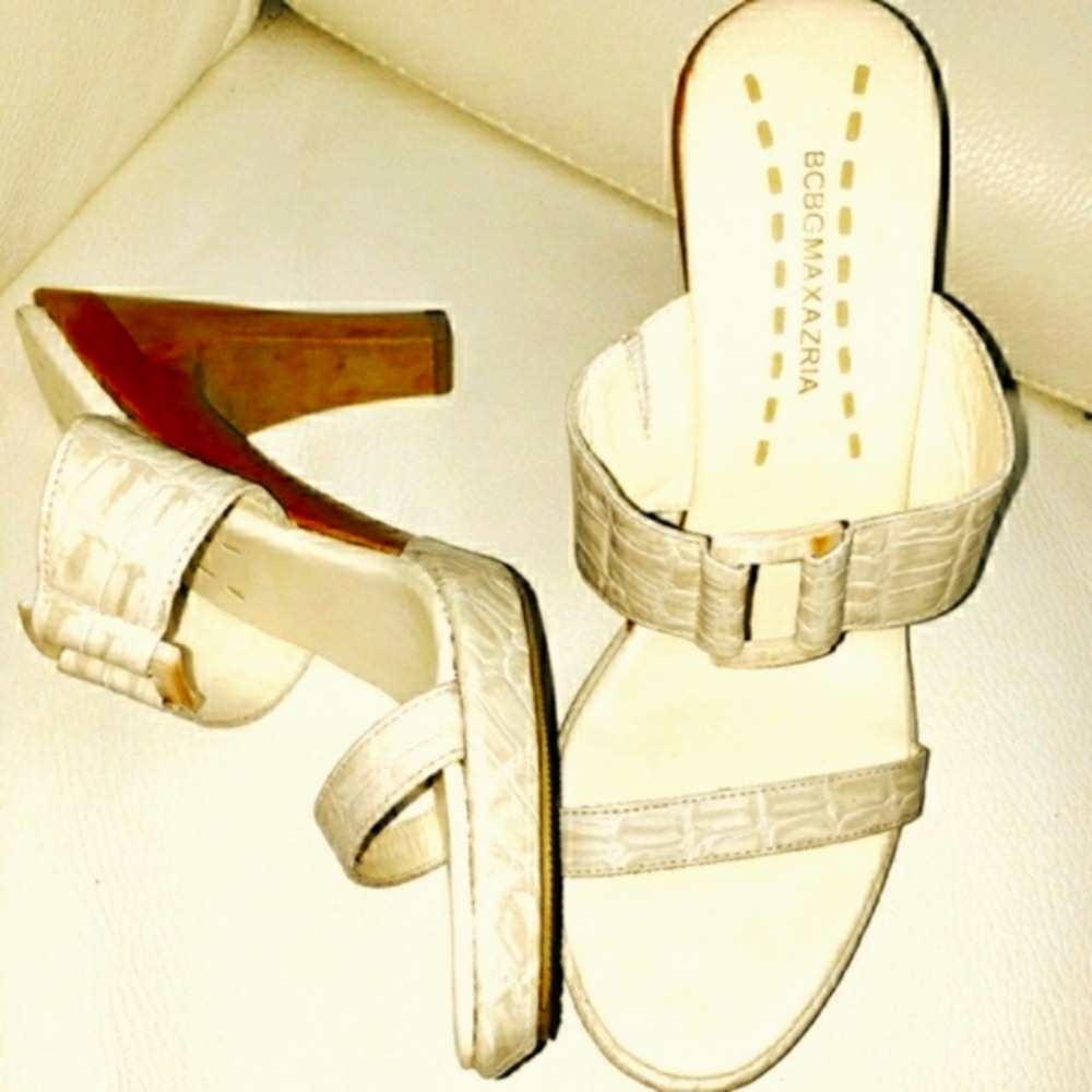 BCBGMAXAZRIA SHOES - Picture 3 of 7